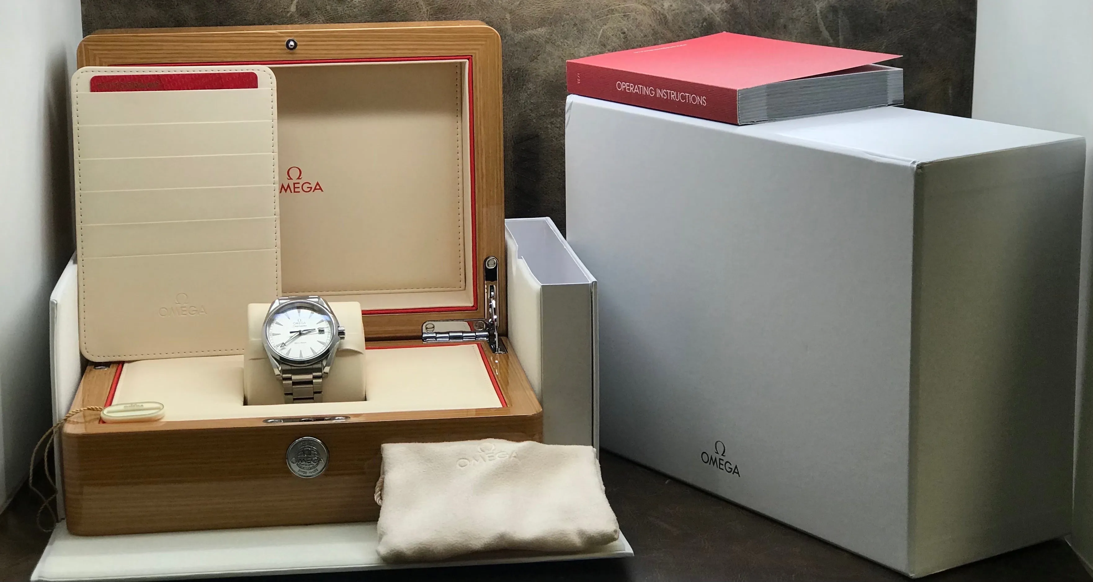 Omega Seamaster Aqua Terra 150M 231.10.39.60.02.001 Silver Dial Quartz Men's Watch