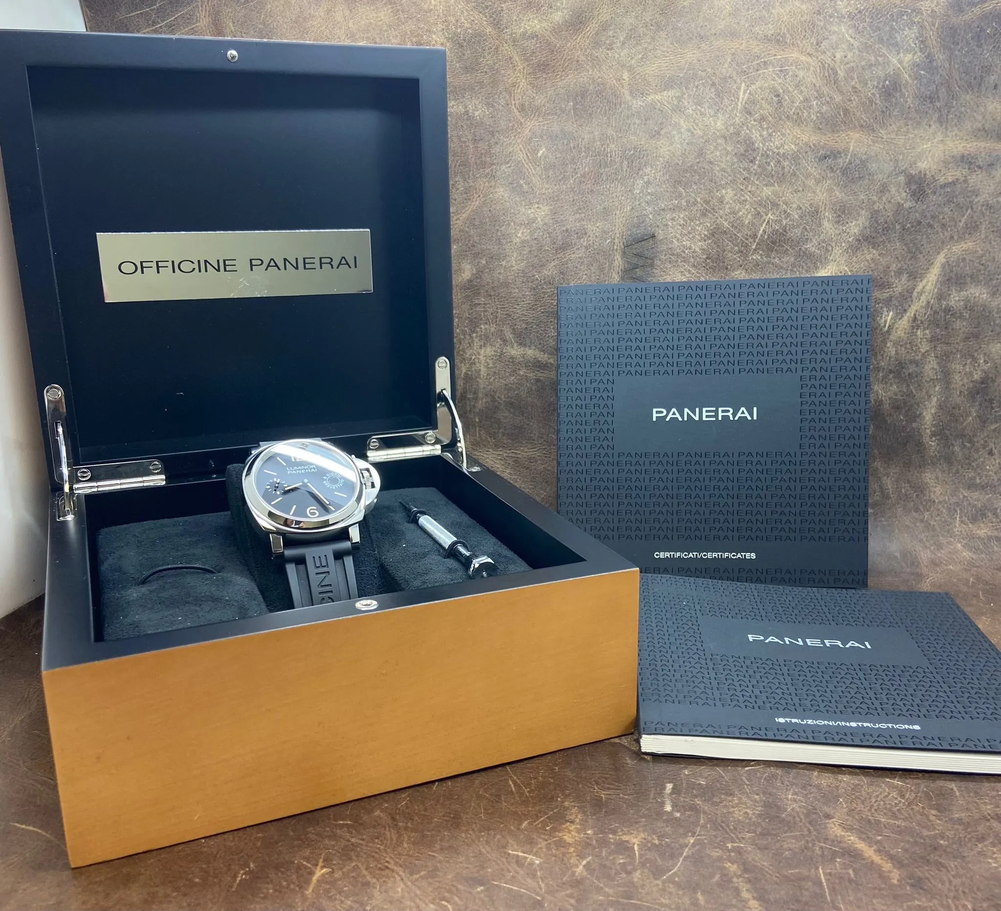 Panerai Luminor Marina 8 days PAM00590 Black Dial Manual Wind Men's Watch