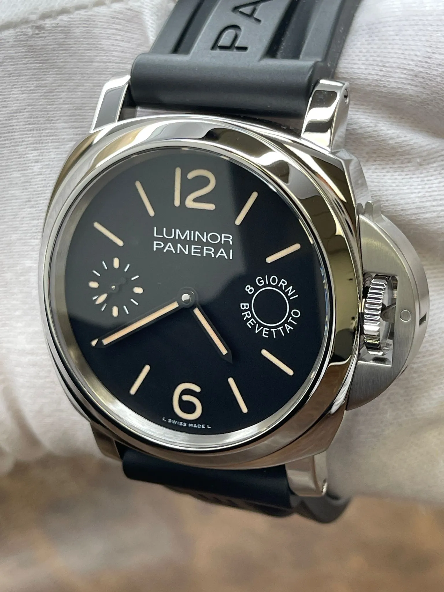 Panerai Luminor Marina 8 days PAM00590 Black Dial Manual Wind Men's Watch