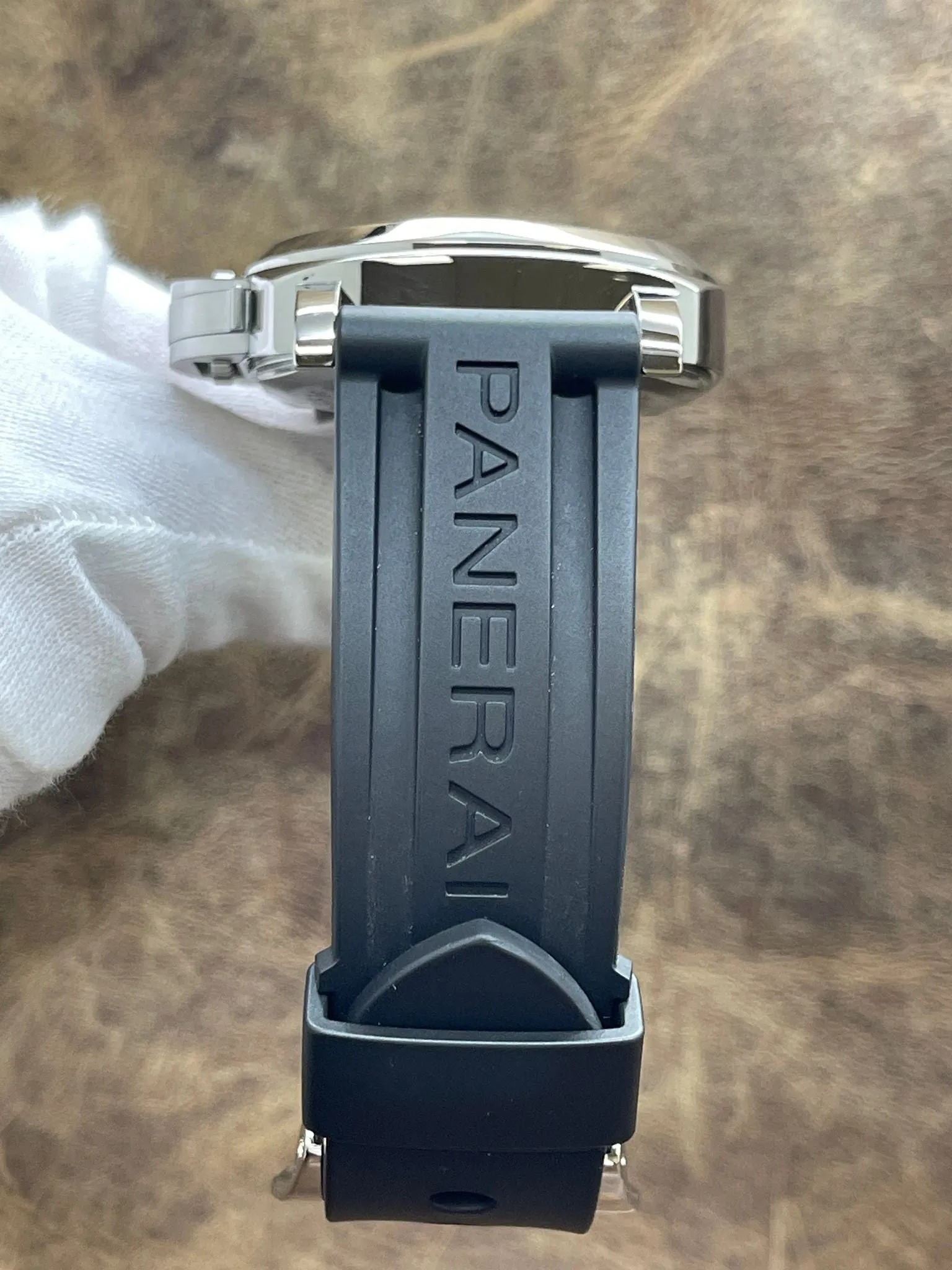 Panerai Luminor Marina 8 days PAM00590 Black Dial Manual Wind Men's Watch